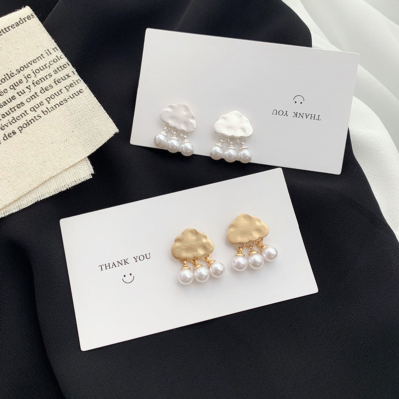 Simple Style Clouds Alloy Inlay Artificial Pearls Ear Studs 1 Pair display picture 6