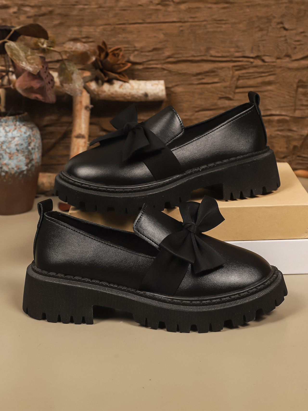 Women's Lus Size Bow Low Top Single Shoes Slip-On Leather Thick Soled Autumn New Style Size 43_vogvips.com