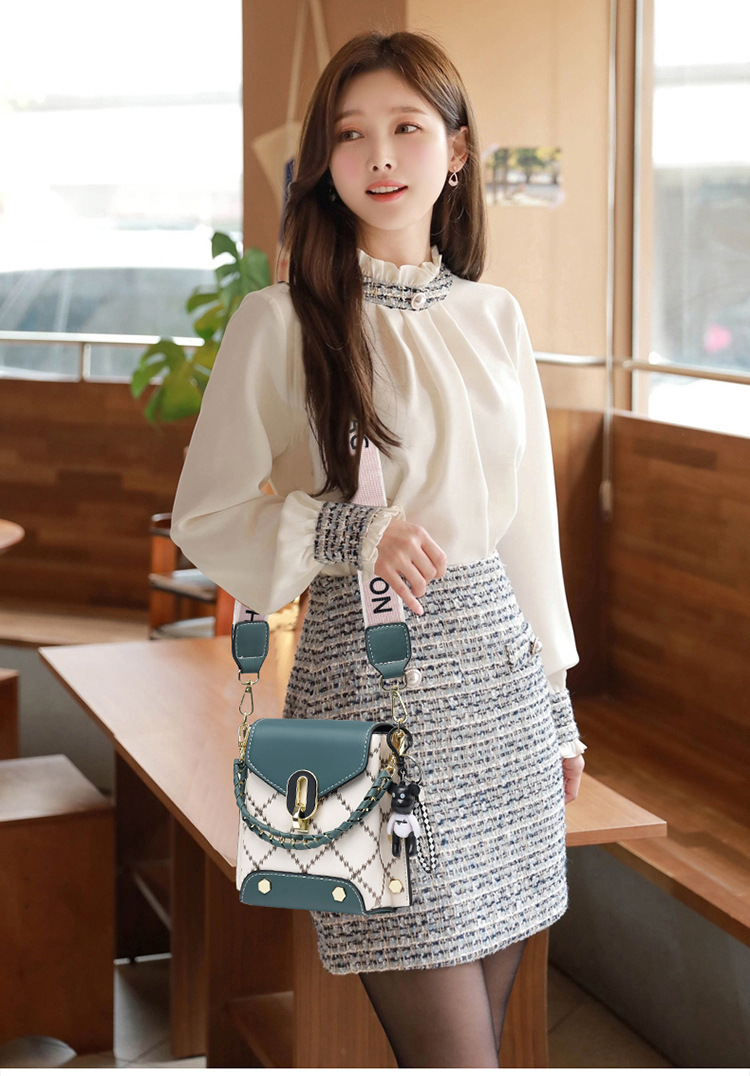 Üreticinin yeni yaz çantası Kore tarzı basit küçük kare çanta moda çok yönlü tek omuz çapraz vücut moda mini cep telefonu çantası kadın çantası