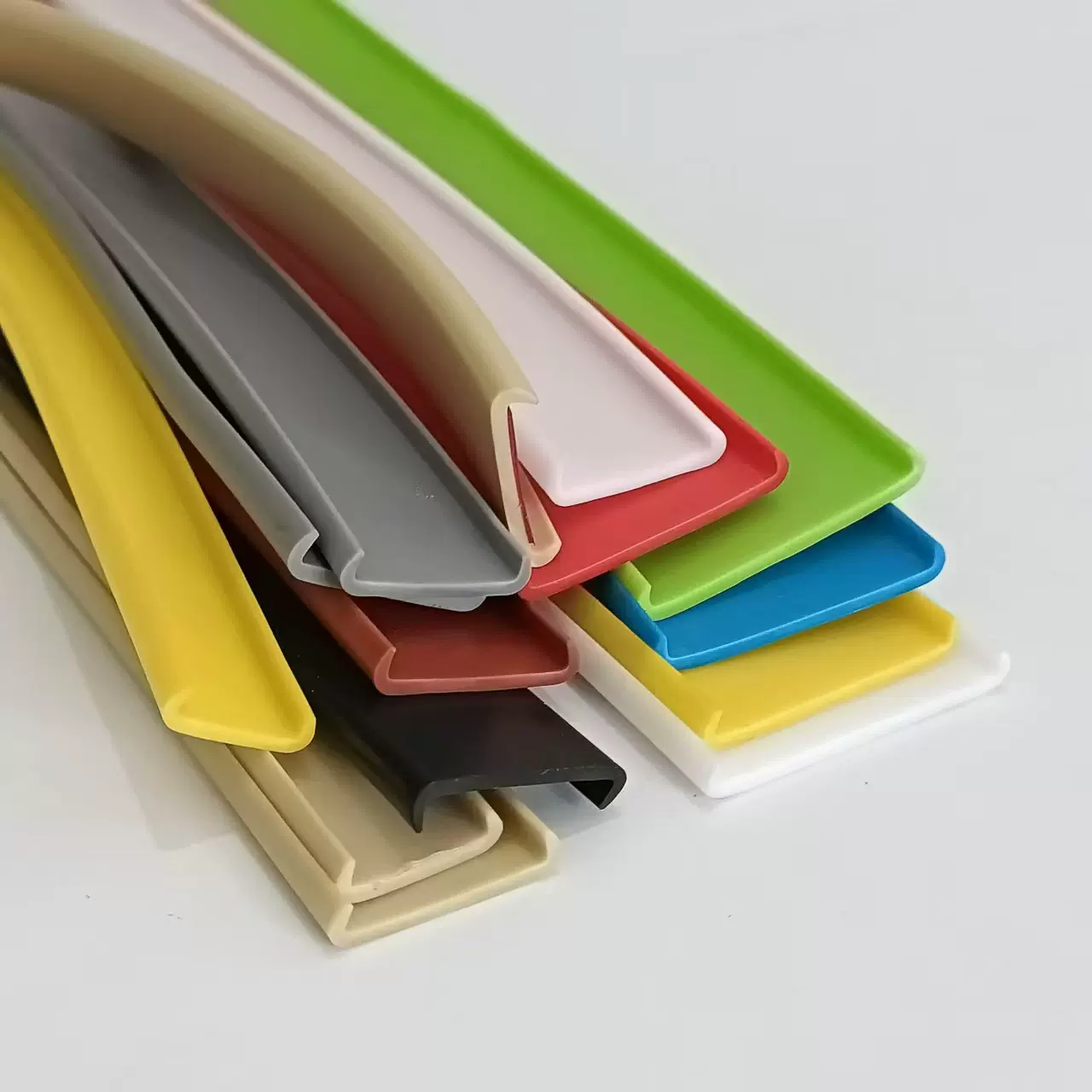 家居家具橱柜桌椅自粘u型包边防撞收口彩色装饰密封条厂家