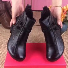 复古妈妈软底短靴女秋冬软皮靴子2025新款中年中老年中跟加绒皮鞋