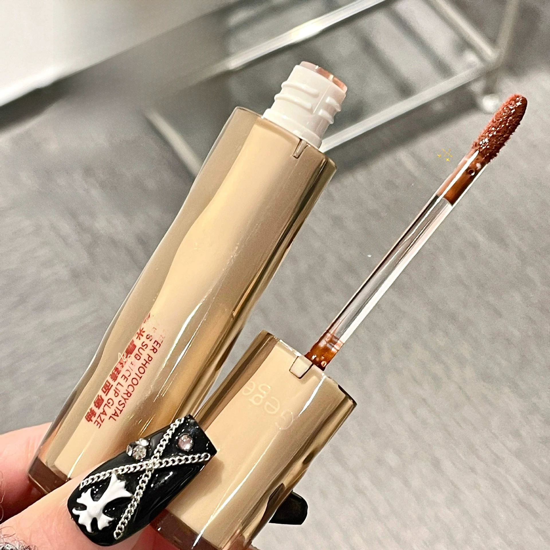 Gege bear Nutritious glass lip gloss, intense hydration, mirror effect, long-term effect, plump lips effect