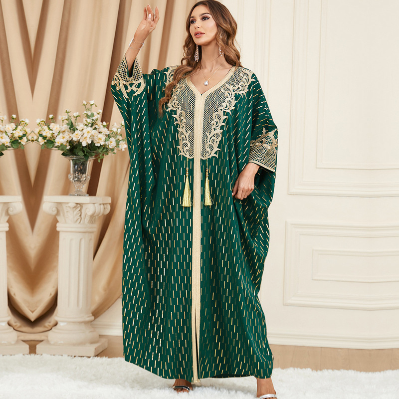 Ethnic Style Gold-Stamped Long Batwing Sleeve Dress with Floral Collar, Versatile, Light Luxury, Fashionable, Elegant, and Stylish with a Slit