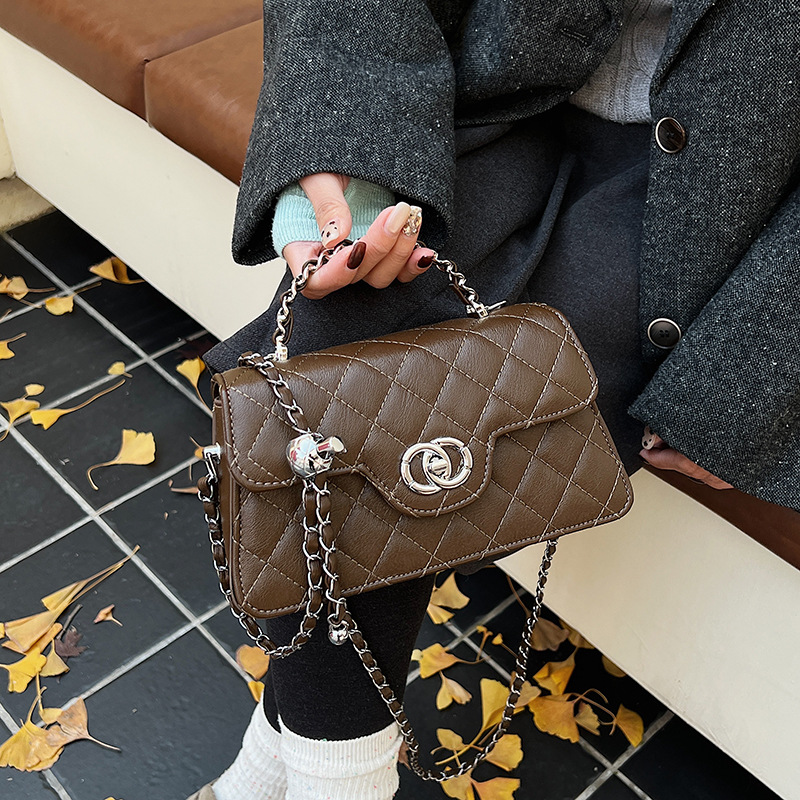 2025 nueva moda versátil bolso de mano pequeño bolso de mano de alta calidad para mujeres bolso de estilo exterior casual bolso de cadena bolso de mochila