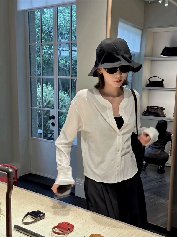 Minimalist style Henley collar cardigan shirt for women, 2026 early autumn new collection, long-sleeved, loose-fitting, and casual cotton top Minimalist style Henley collar cardigan shirt for women, 2026 early autumn new collection, long-sleeved, loose-fitting, and casual cotton top