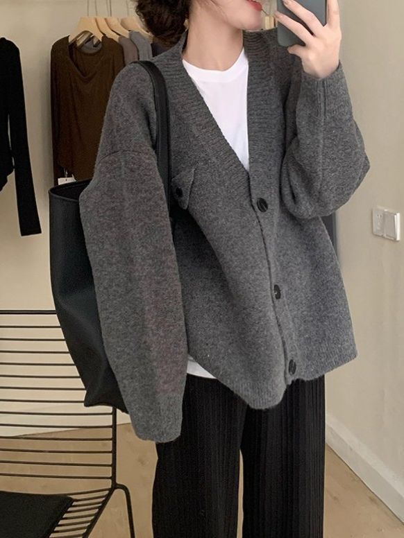 Suéter coreano de estilo perezoso abrigo de otoño nuevo diseño sensación de color sólido suelto cuello en V botón único cardigan de punto para mujeres