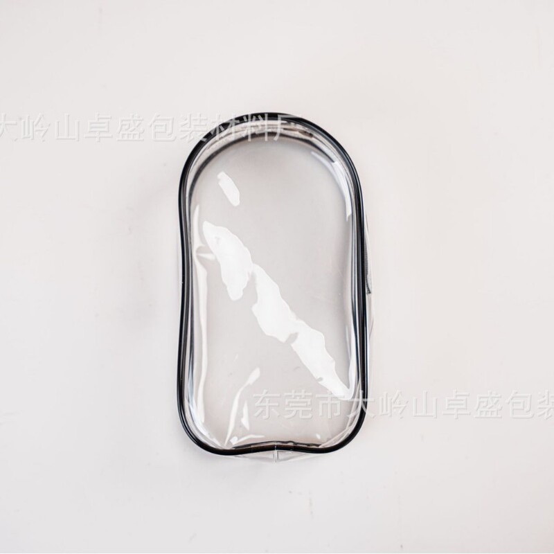 布18cmのゴム人形が防塵しています。|undefined