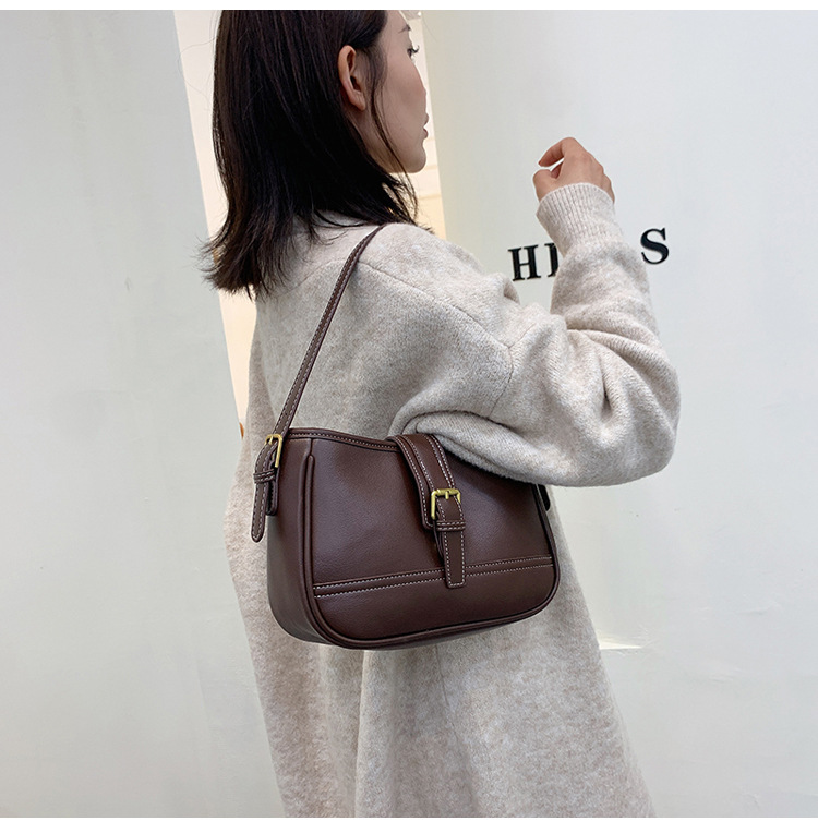 Fashion One-shoulder Handbags 2021 New Autumn And Winter Simple Stitching Leopard Print Underarm Bag display picture 7