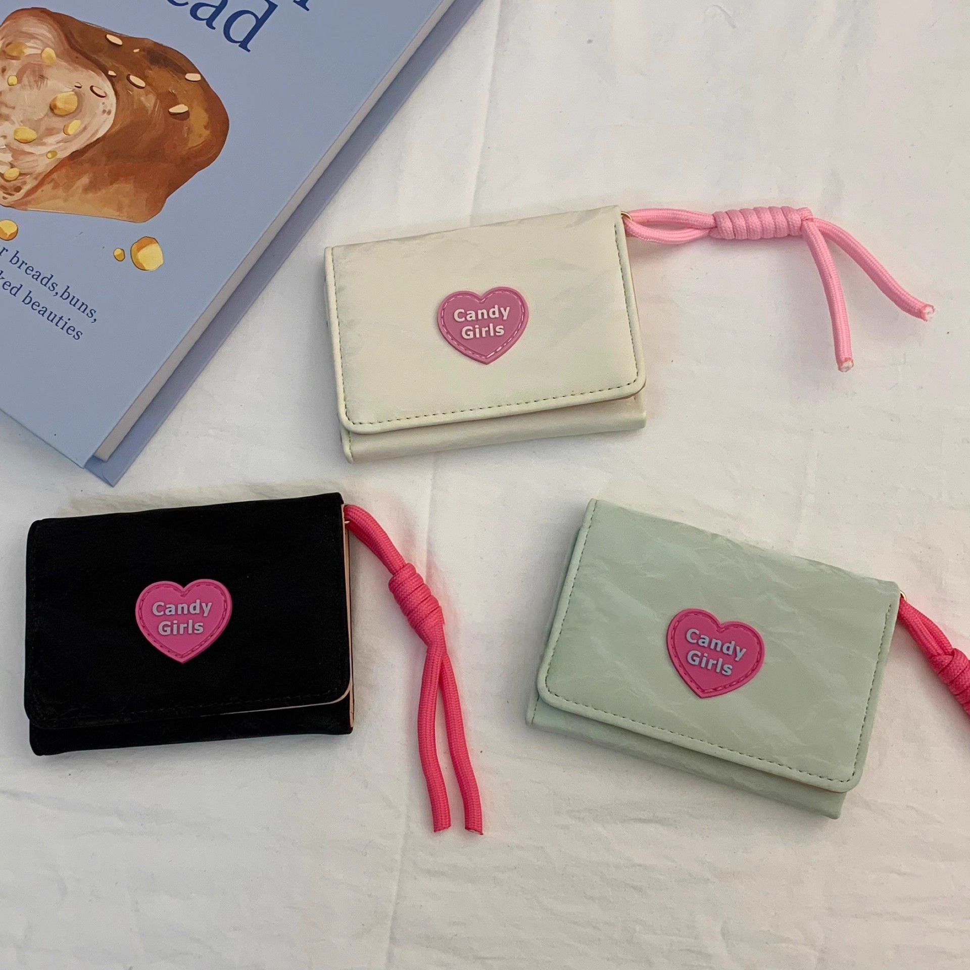 Cartera de cuerda amor caramelo cartera de mujer simple corta billetera de mujer al por mayor 30% descuento estudiantes al por mayor