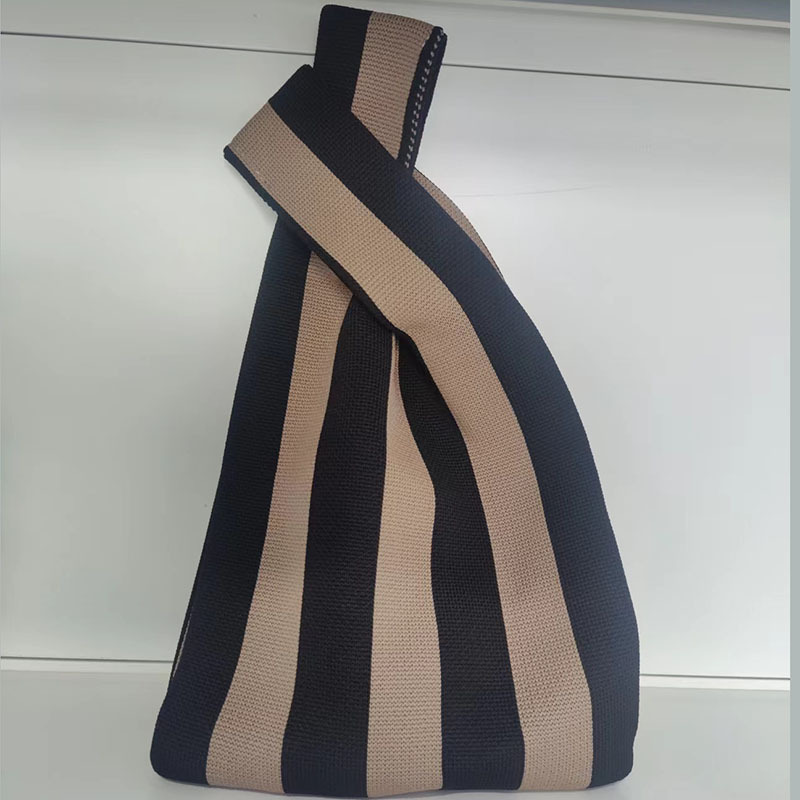 Nuevo bolso de punto para teléfono para mujer, bolso tejido suave en colores dopamina, bolso de mano con forma de corazón en estilo coreano con bloques de color.
