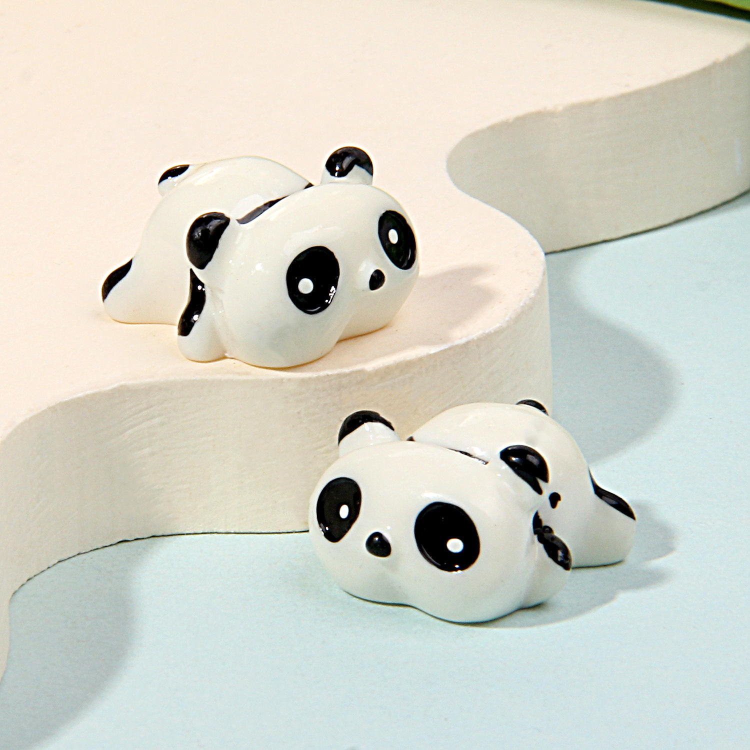 Adornos de resina en miniatura de animales tridimensionales, vaca, panda, micro-paisaje, accesorios para pendientes de jardinería.