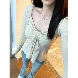 甜欲时尚气质V领紧身显瘦打底女秋别致设计感抽绳绑带小香风上衣