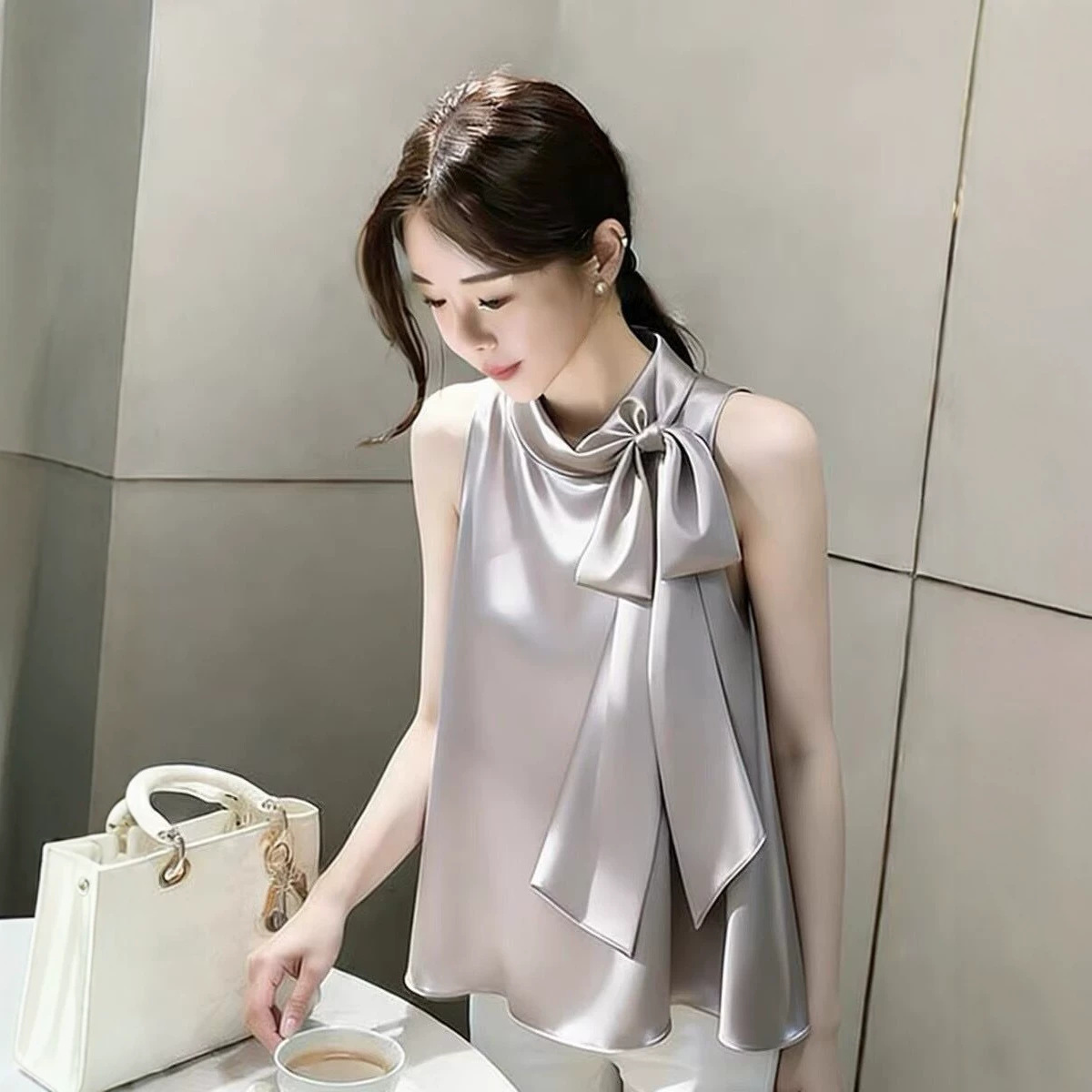 Áo hai dây satin cổ yếm phong cách Pháp — màu xám chi tiết 1