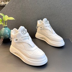 夏と秋の新作メンズエアクッションホワイトシューズ厚底ハイトップインナー身長増加スニーカートレンディカジュアル外国貿易紳士靴