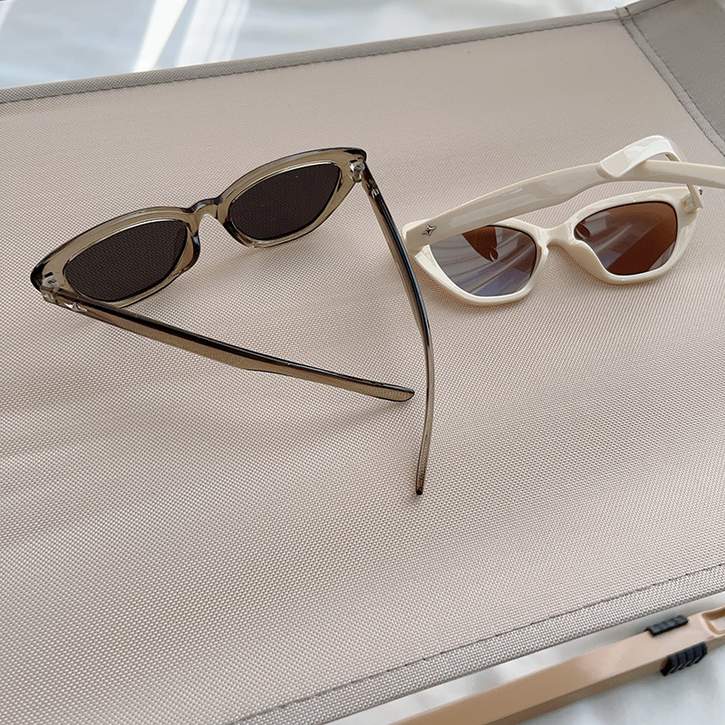 45g Weight Full Frame Glasses Structure Sunglasses Classification UV400 Protection, Acrylic Lens Material Cat Eye Glasses Style Holiday, Travel Occasion Solid Color Pattern Women's Gender Simple Style, Classic Style Style Simple Style Classic Style Solid Color UV400 Protection Acrylic Cat Eye Full Frame Kids Sunglasses 4