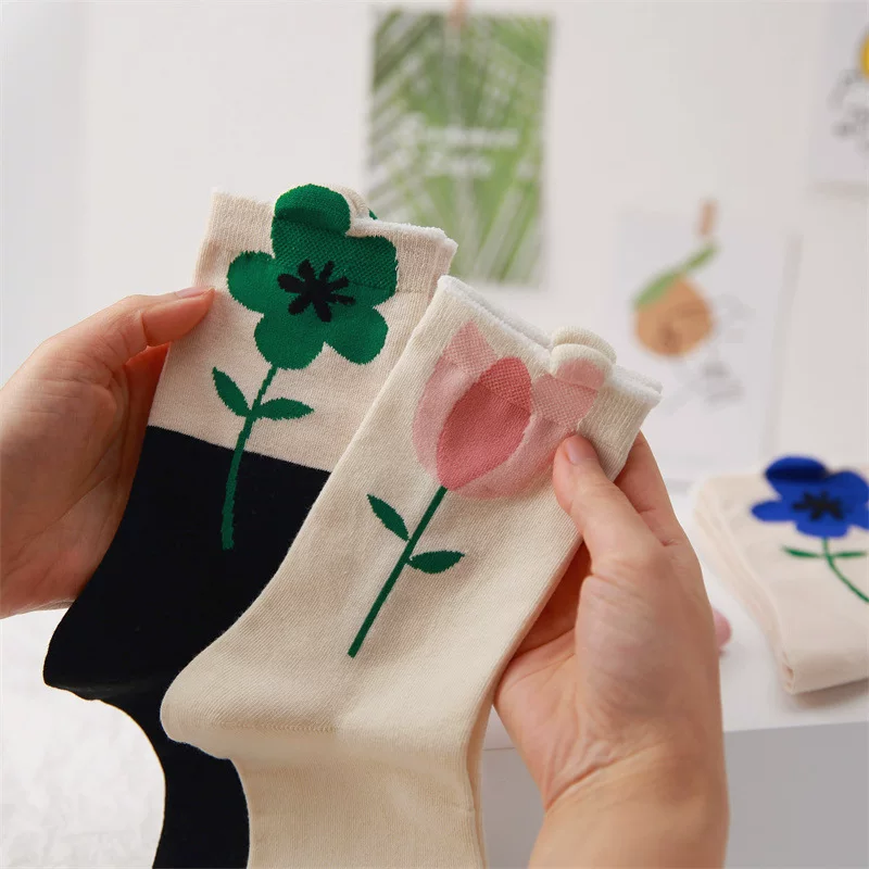 Tide, three dimensional knee socks, mid-length, flowered