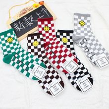 CW436韩国东大门秋冬新款棋盘格笑脸女袜亮线字母韩版女款