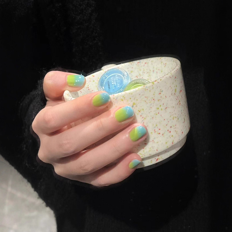 The New Super-Popular Creamy High-End Nail Polish That Doesn'T Require Baking, Lasts for a Long Time, Doesn'T Fade, Is Waterproof, and Dries Quickly