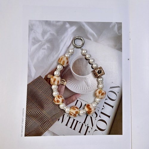 Light Luxury Leopard-Print Suede Beads, Pearl, Checkered, Small Rhinestone Ball, Short Handmade Beaded Bag Keychain, Phone Chain