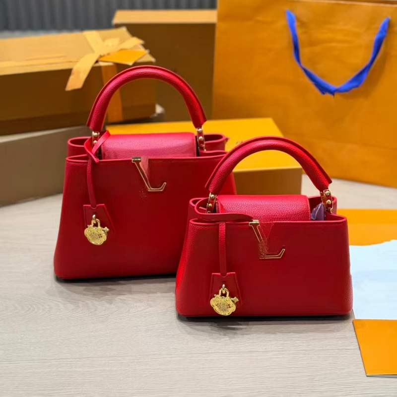 New model elegant lady's handbag with metal chain, high-end fashion versatile tote bag, shoulder bag, crossbody bag, handbag New model elegant lady's handbag with metal chain, high-end fashion versatile tote bag, shoulder bag, crossbody bag, handbag