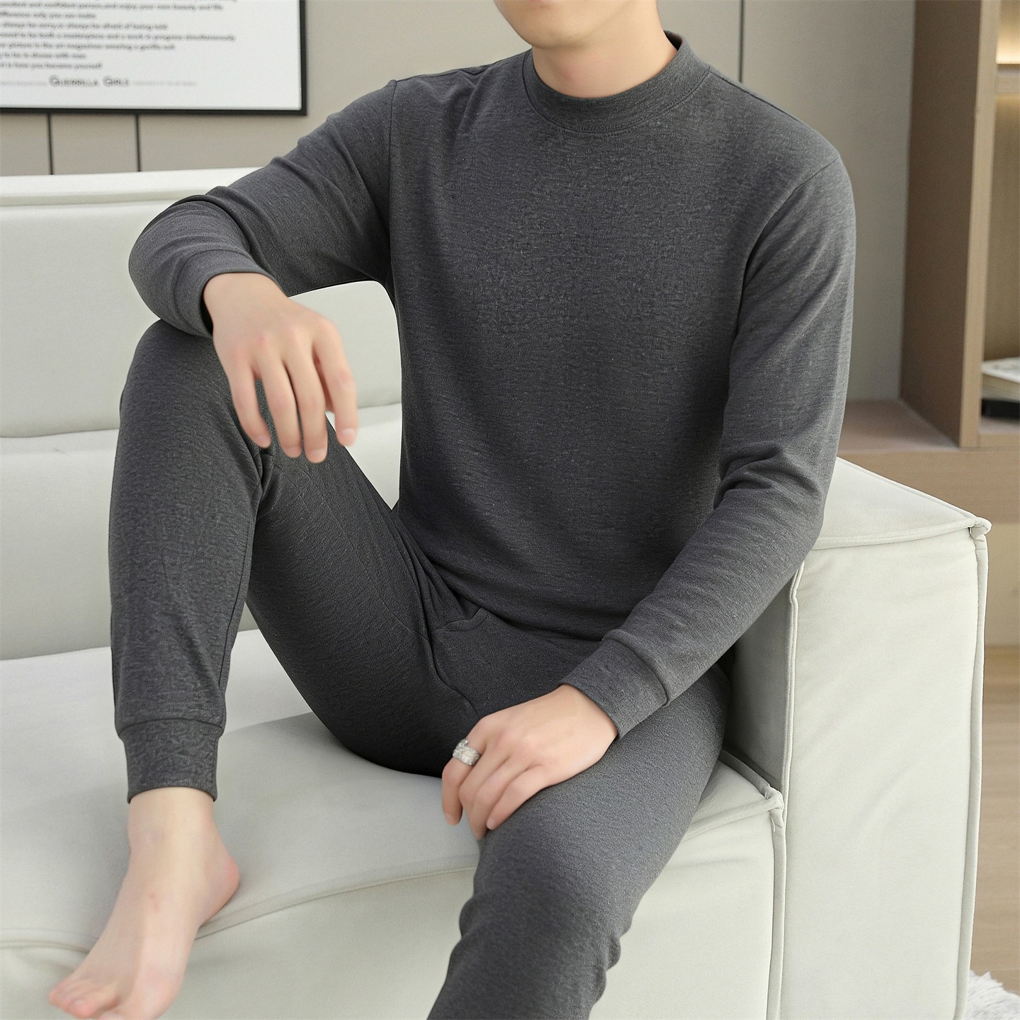 NY07深灰中领