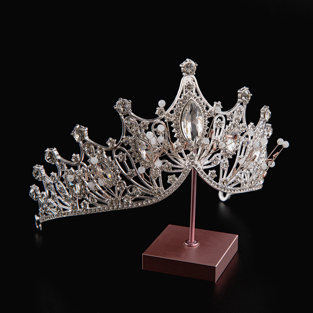 2024 verano explosivo material de aleación galvanizado estilo simple princesa corona de cumpleaños corona de boda corona de novia