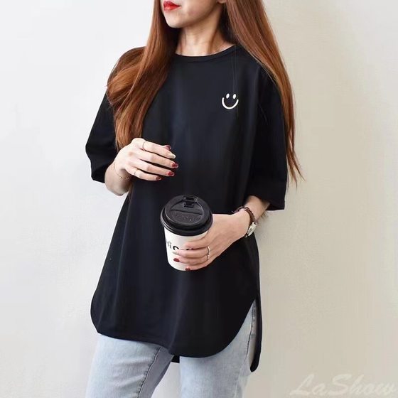 Dongdaemun plus size Women's 2024 Summer New Loose Round Neck Short-sleeved T-shirt Embroidered Smiley Face Hem Curved ins