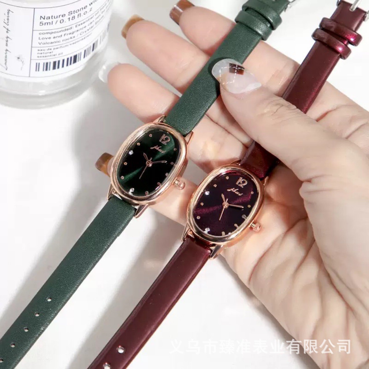Retro minimalist oval student watch, niche high-end fashion women's watch, pearl quartz ladies' watch, manufacturer wholesale