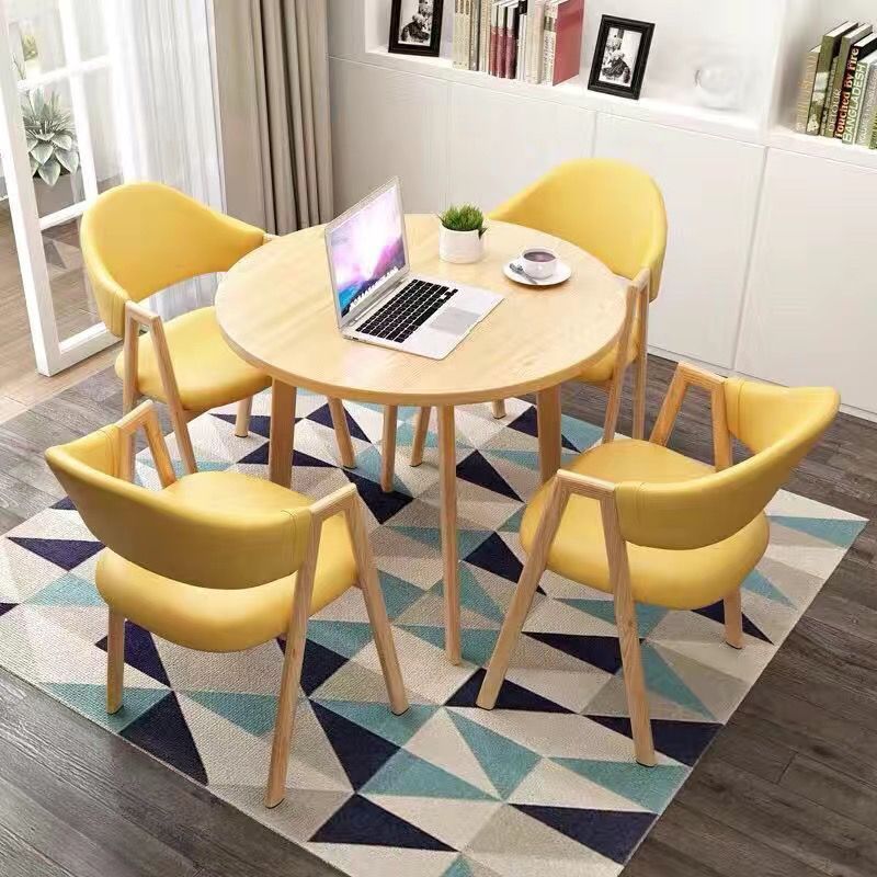 로그 컬러 원형 테이블 + 노란색 가죽 의자