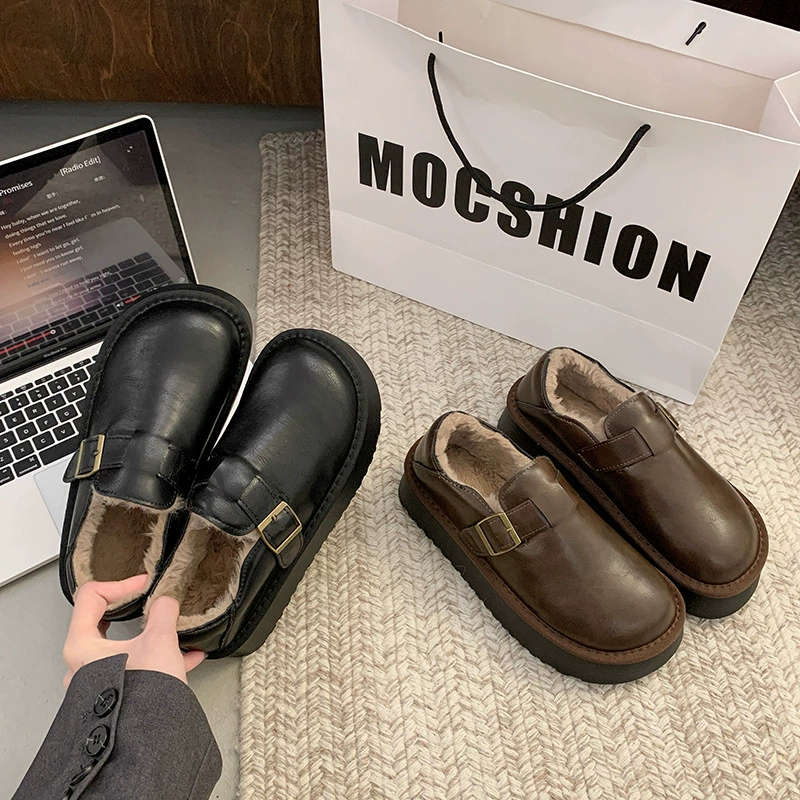 Маосные туфли женская наружная одежда 2024 новые осенние и зимние туфли на толстой подошве маленькие кожаные туфли один педаль плюс бархат теплые снежные сапоги хлопковые туфли
