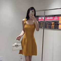 1323复古独特超好看针织吊带连衣裙今年流行的爆款短裙子夏季穿搭