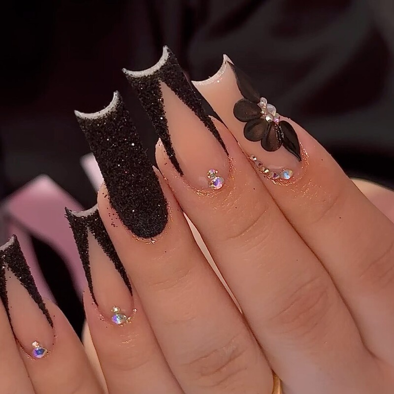 Cross-border rectangular black large flower three-dimensional diamond wear nail Foreign Trade French nail press fake nail 24 pieces