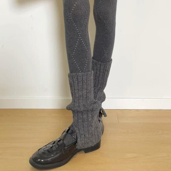 Autumn and Winter Comfortable Mid-Calf Japanese Style Gray Knit Sock Covers for Women, Casual Split Calf Sleeves for Women