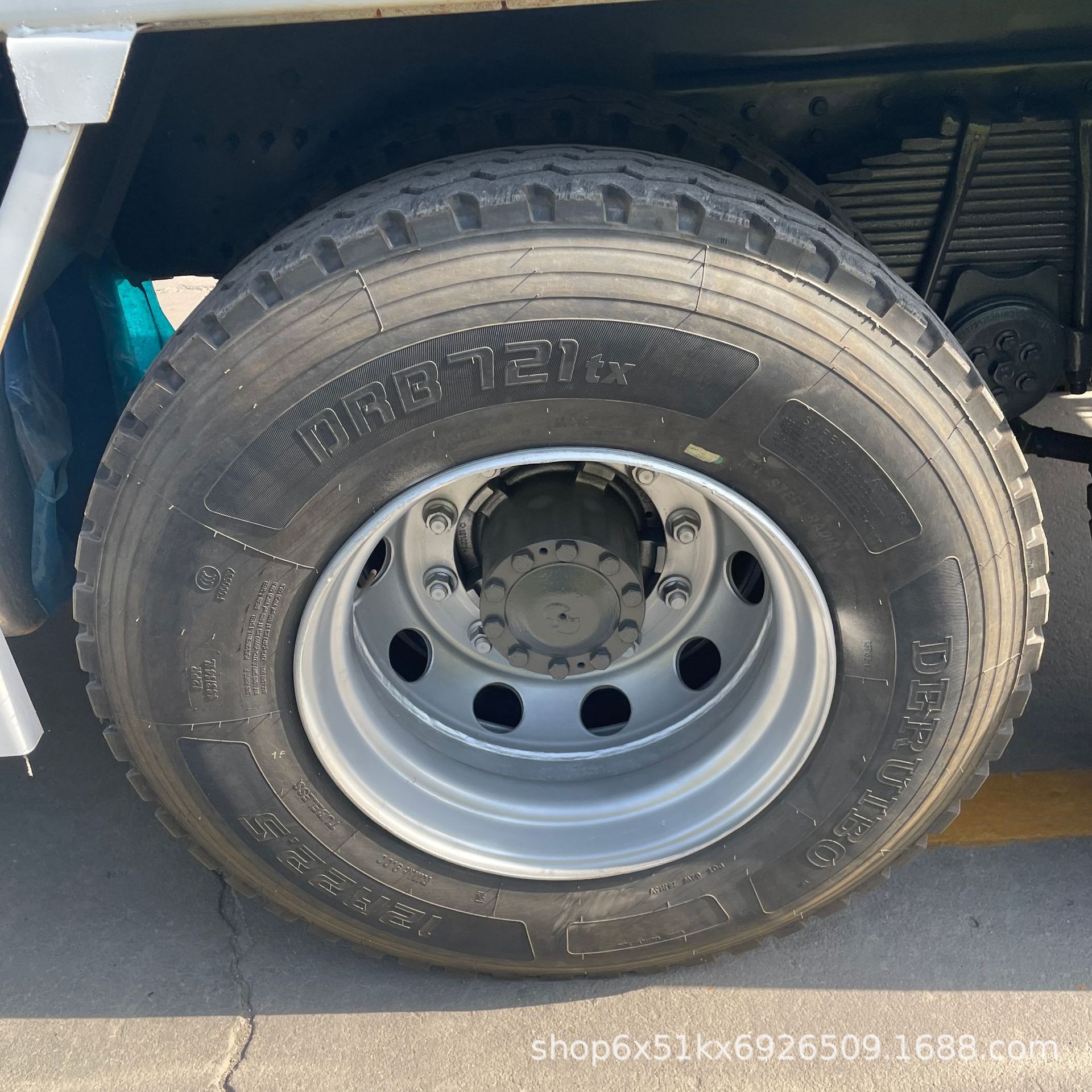 Supply of Howo Heavy-Duty Dump Trucks for Africa, 8-Wheel Rear Dump Truck, 371 Horsepower Howo Dump Truck