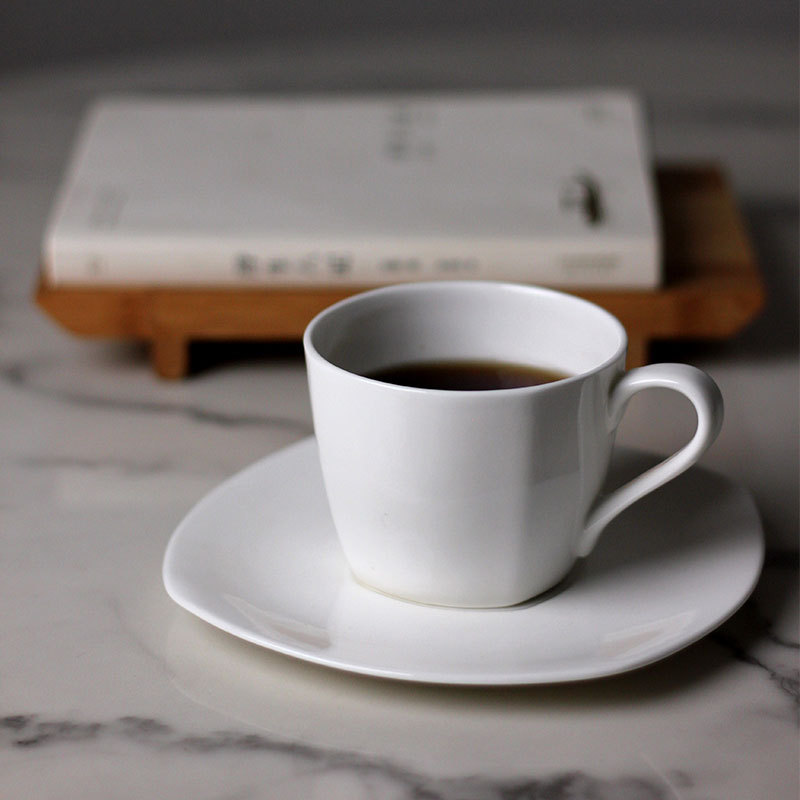 European-Style Ceramic Coffee Cup Set, Pure White, Simple Milk Tea Cup and Saucer, Suitable for Hotels and Cafes, Can Be Customized with a Logo, High Aesthetic Value European-Style Ceramic Coffee Cup Set, Pure White, Simple Milk Tea Cup and Saucer, Suitable for Hotels and Cafes, Can Be Customized with a Logo, High Aesthetic Value