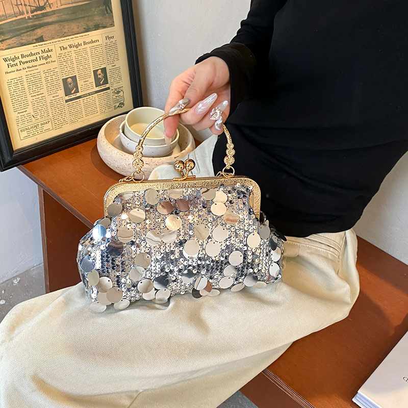 Nueva cadena de un hombro mochila abrazadera de encaje lujoso esquinilla borsa de bordilla cheongsam vestido bolso de fotografía