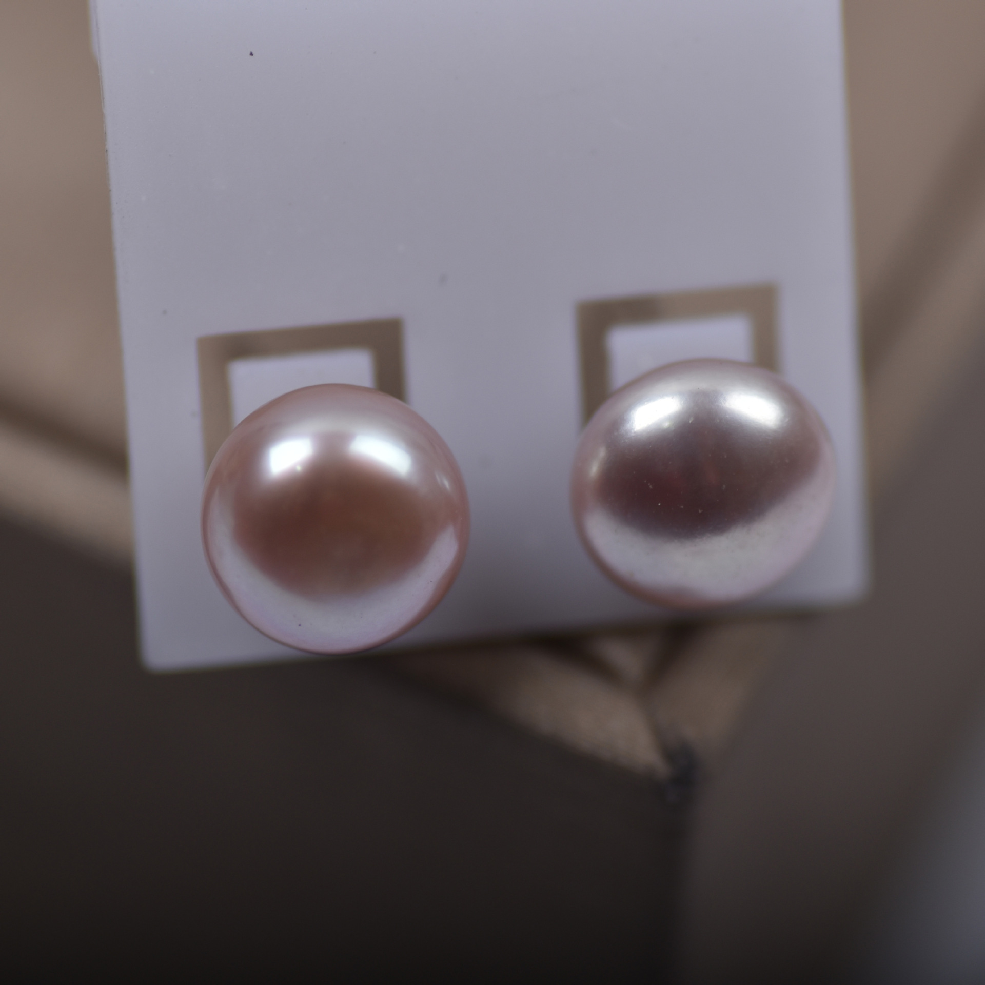 Freshwater Pearl Material Simple Style Solid Color Freshwater Pearl Ear Studs 1 Pair