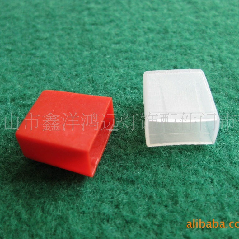 Производитель поставляет заглушки, изоляционные пластиковые втулки, прозрачные пылезащитные чехлы для двухконтактных розеток по национальному стандарту BS, различные спецификации, устойчивые к высоким температурам.