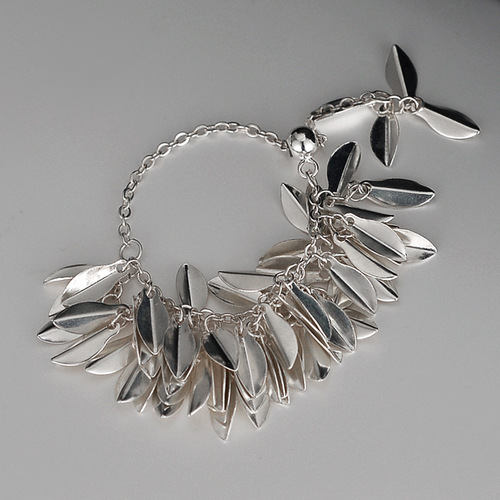 J1353 Niche designer grass skirt ring jewelry casual style S925 sterling silver leaf hand jewelry female e-commerce