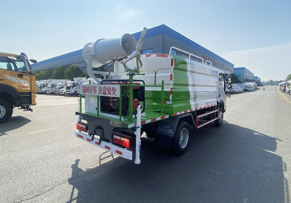 What is the price of the new Dongfeng 7-ton blue license plate fog cannon vehicle, Hubei Chengli brand Dolica 7-cubic-meter dust suppression vehicle?