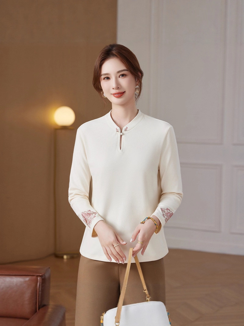 2026 Spring New Collection: Wholesale of Autumn and Winter Chinese Style Fleece-Lined Base Shirts for Middle-Aged and Elderly Mothers with Cuffed Sleeves