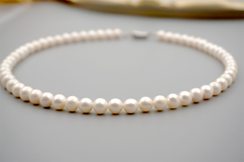 Simple Style Round Pearl Beaded Bracelets Necklace 1 Piece display picture 1