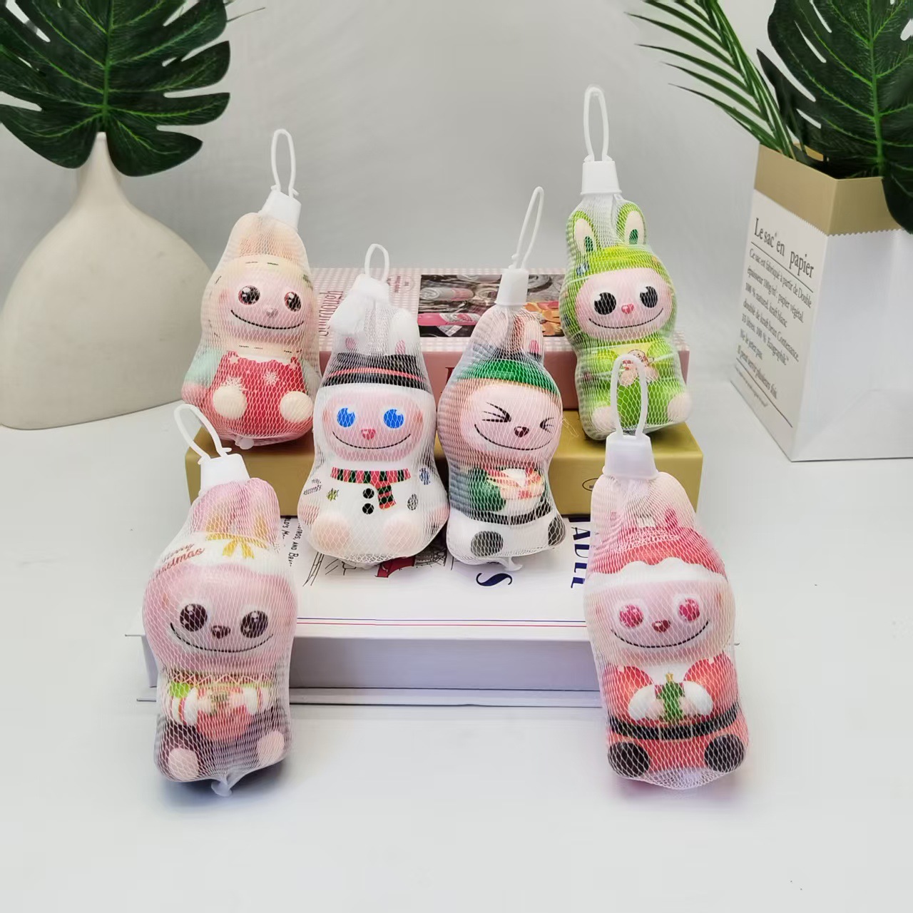 Wahaha ADcalcio pellizcando la botella de música juguete rebote lento descompresión ventilación bebida exprimida suave personalizada para niños