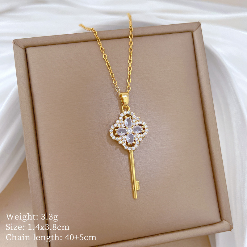 Lucky Grass Full Diamond Necklace Titanium Steel Collarbone Chain_voghion.com