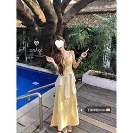 2026春夏季新款法式黄色碎花吊带连衣长裙清新显瘦女装穿搭两件套