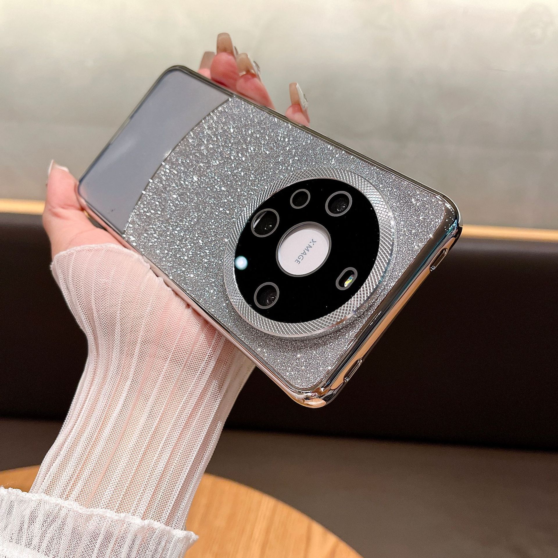 El empalme de brillo galvanoplastia es adecuado para Huawei mate60pro película de lente todo incluido funda para teléfono móvil mate60 pareja de lujo ligero