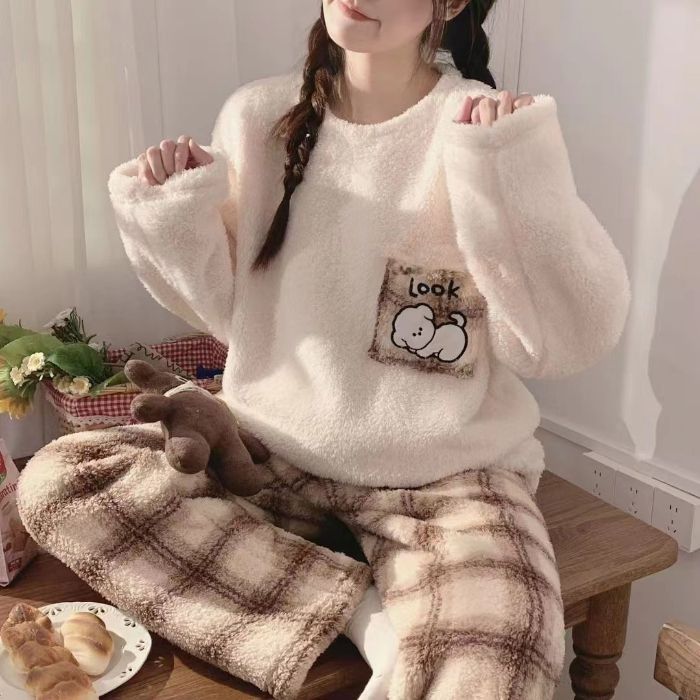 Transfronteriza mayorista otoño invierno pijama franela espesa mujer dulce dibujos animados casuales mangas largas chaqueta explosiva ropa para el hogar
