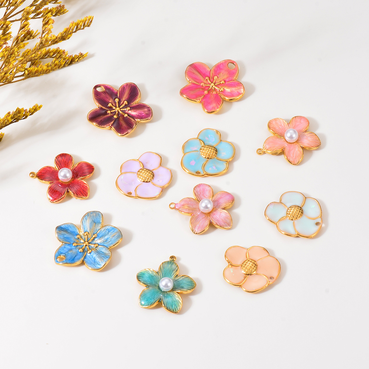 Casual, Elegant, Sweet Style 1 Piece 304 Stainless Steel PVD Coated Flower Petal Pendant DIY Jewelry Accessories Bracelets