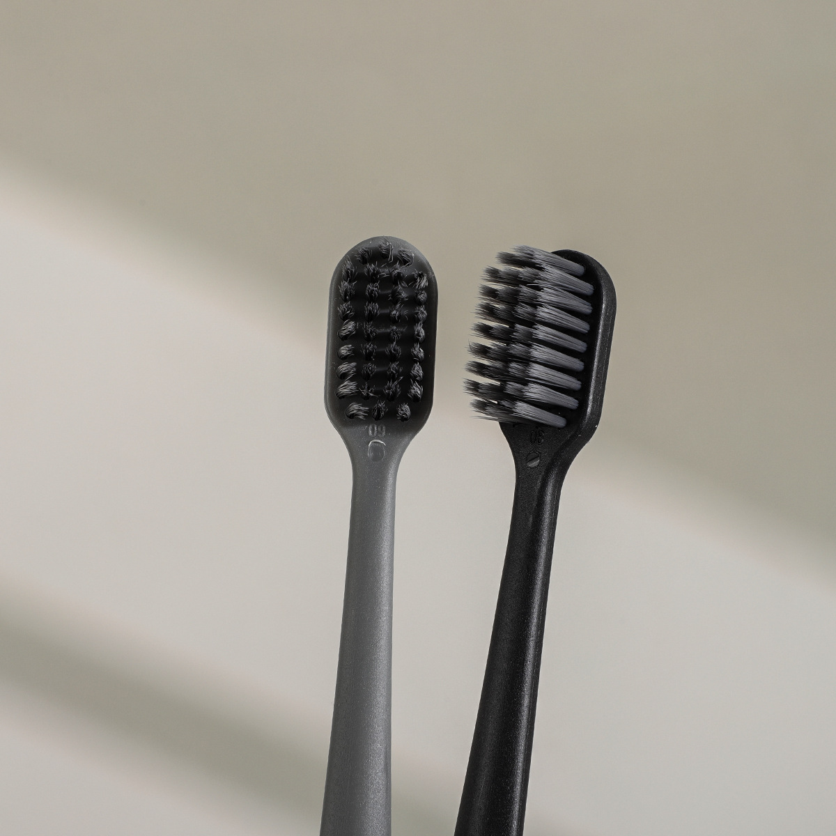 Otel Konukevi Tek Kullanımlık Diş Fırçası Seyahat Lüks Otel Tek Kullanımlık Banyo Malzemeleri Seti Geniş Başlı Yumuşak Kıllı Diş Fırçası