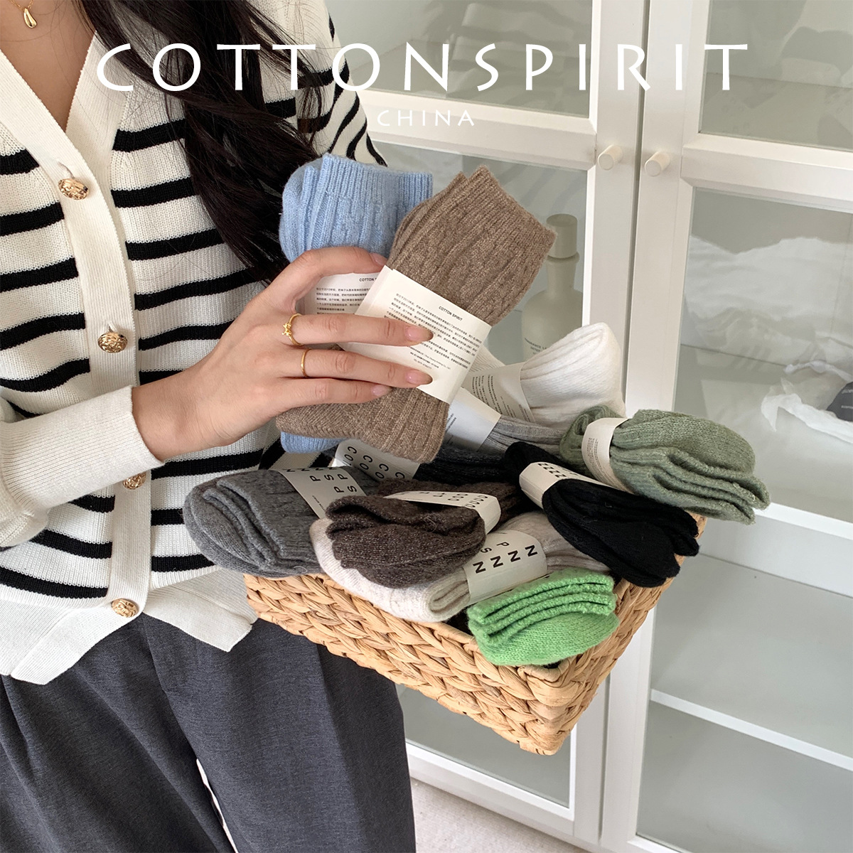 Twisted Wool Mid-tube Socks For Women Solid Color Thick Warm College Style Japanese Autumn And Winter Thick Needle Wool Socks